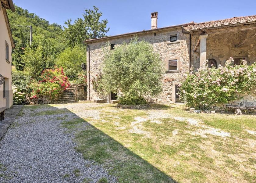 Tuscany San Godenzo Exterior Detail
