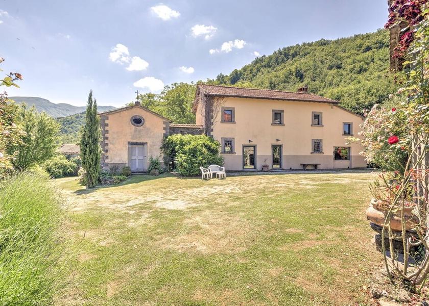 Tuscany San Godenzo Exterior Detail