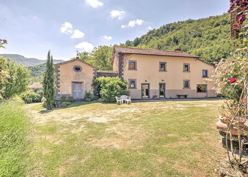 Tuscany San Godenzo Exterior Detail
