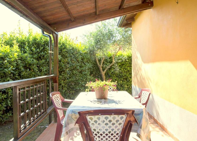 Liguria Bolano Dining Area