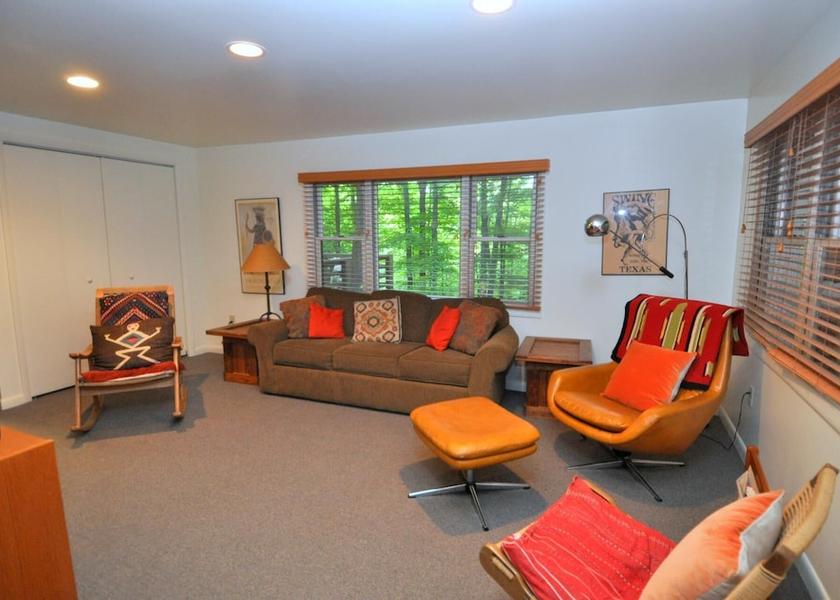 West Virginia Berkeley Springs Living Area