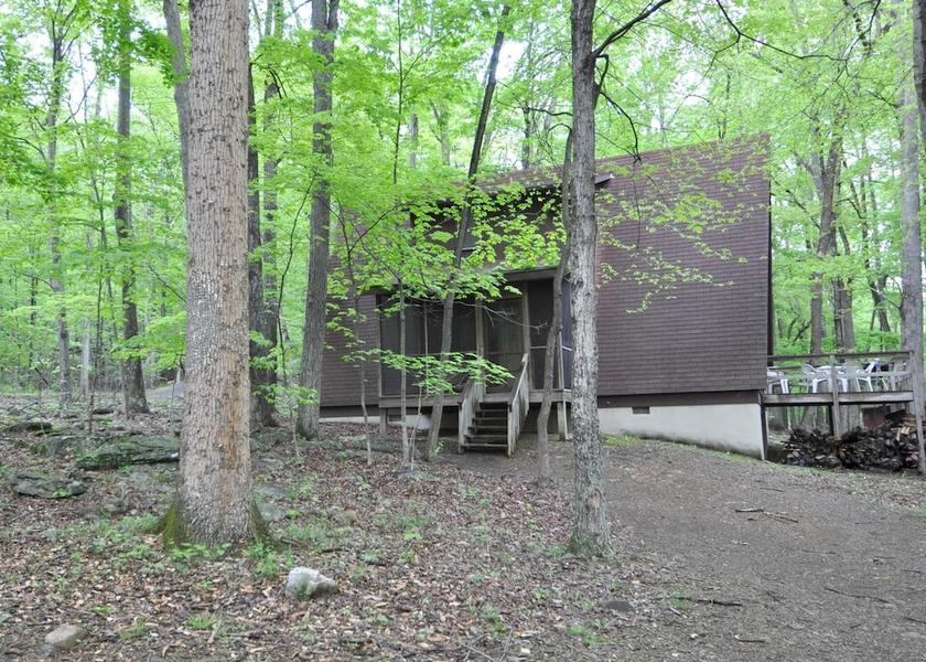 West Virginia Berkeley Springs Property Grounds