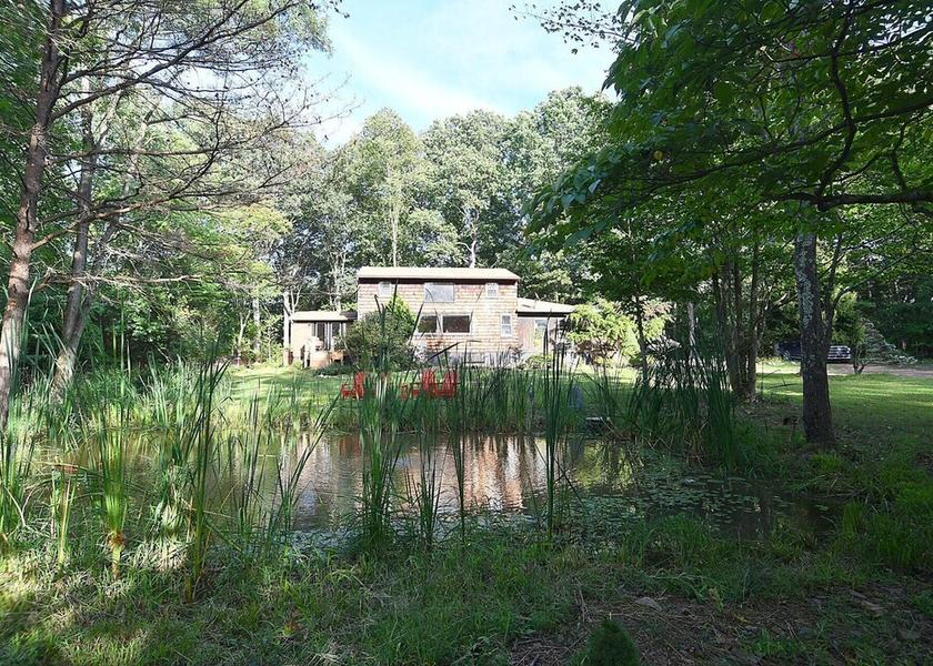 West Virginia Berkeley Springs Property Grounds