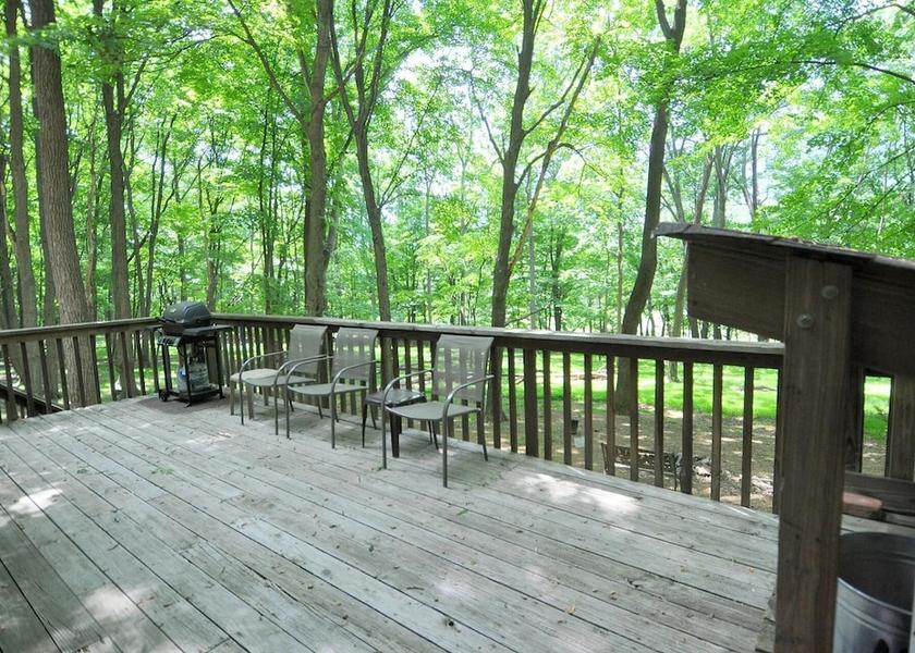 West Virginia Berkeley Springs Property Grounds
