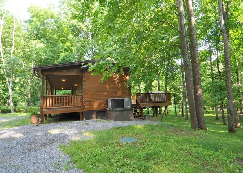 West Virginia Berkeley Springs Property Grounds