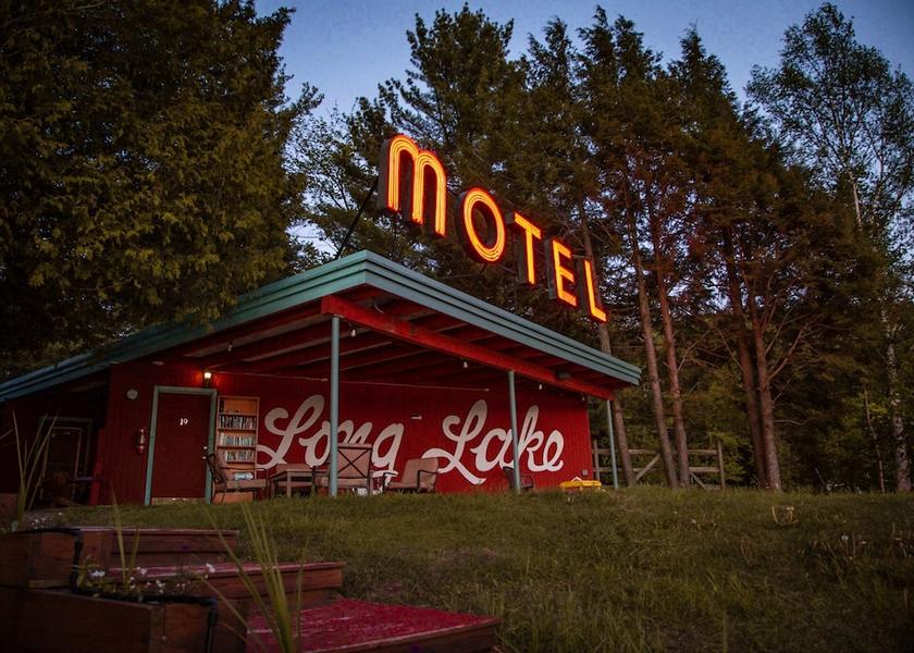 New York Long Lake Room