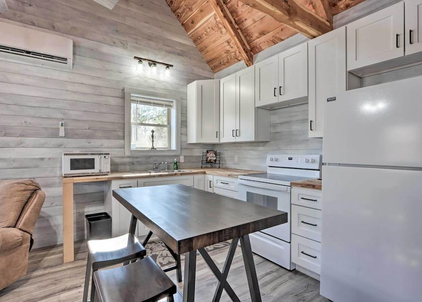 Missouri El Dorado Springs Interior Entrance