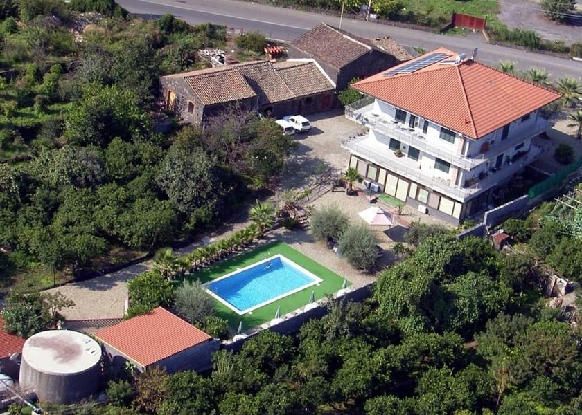 Sicily Santa Venerina Pool