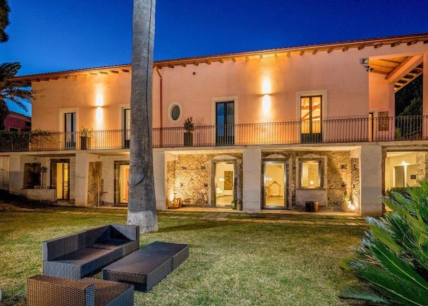 Sicily Santa Venerina Room