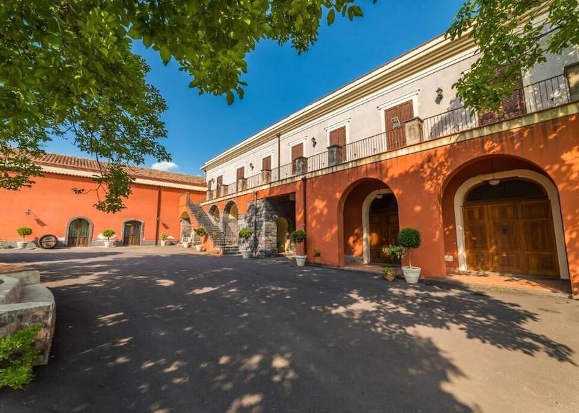 Sicily Santa Venerina Exterior Detail