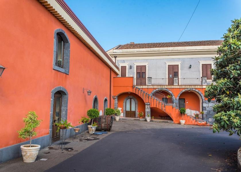 Sicily Santa Venerina Exterior Detail