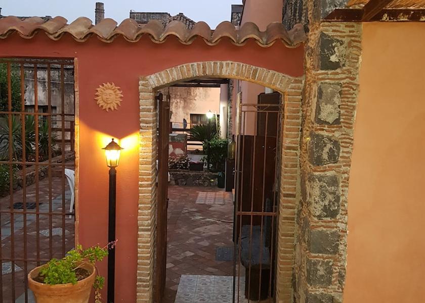 Sicily Santa Venerina Exterior Detail