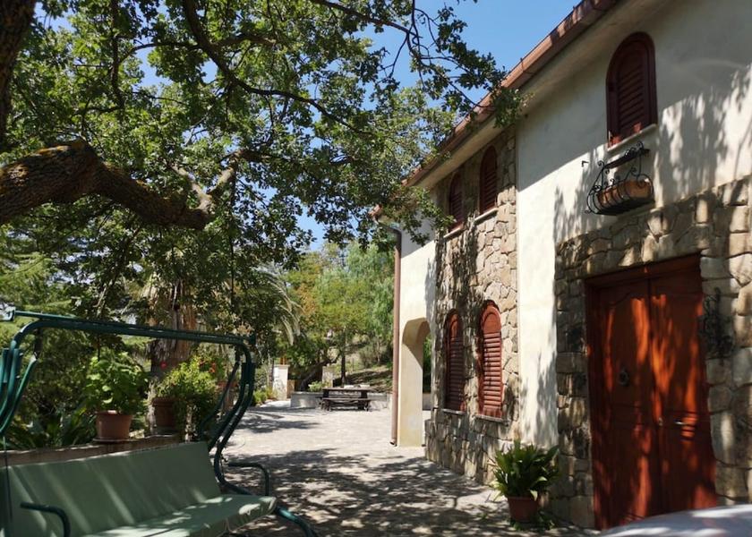 Sicily Polizzi Generosa Exterior Detail