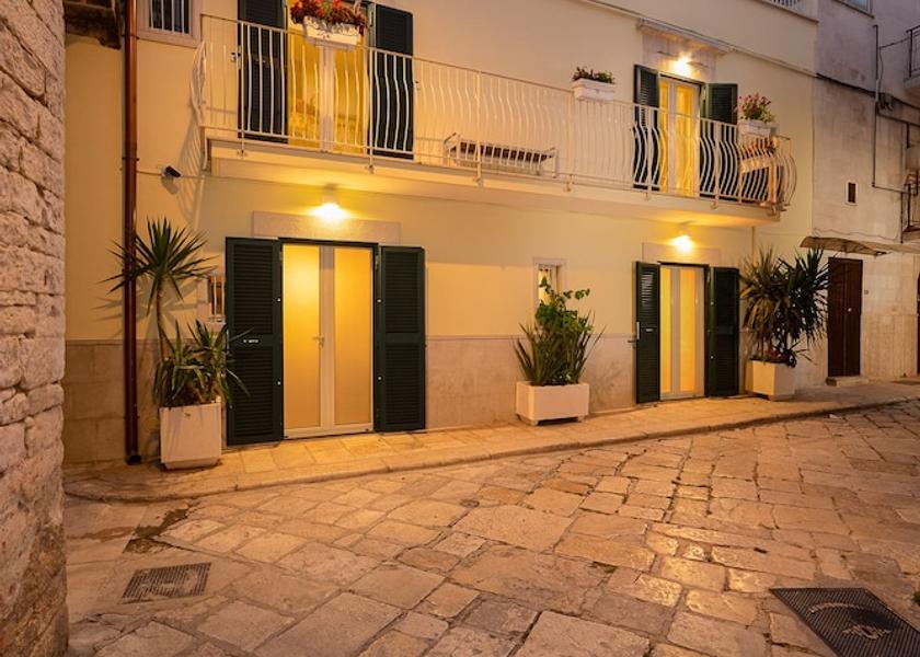 Puglia Bitonto Facade