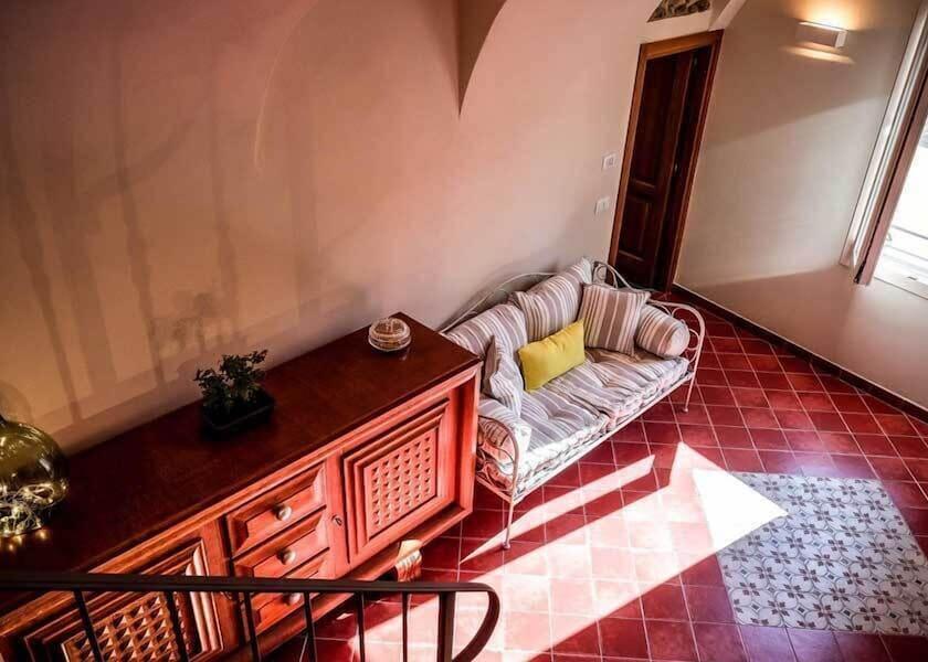 Liguria Dolceacqua Lobby