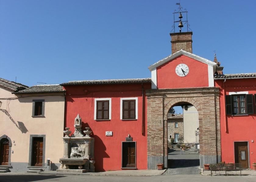 Lazio Bagnoregio Exterior Detail