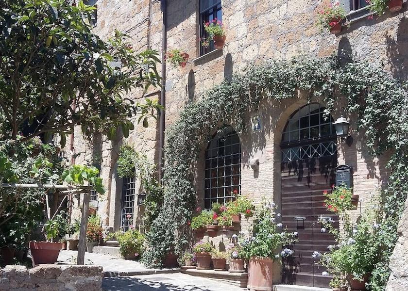 Lazio Bagnoregio Exterior Detail