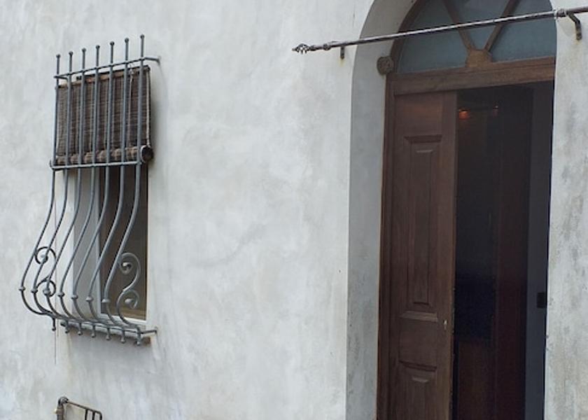 Tuscany Vicopisano Courtyard