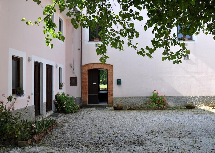 Campania Ceraso Exterior Detail