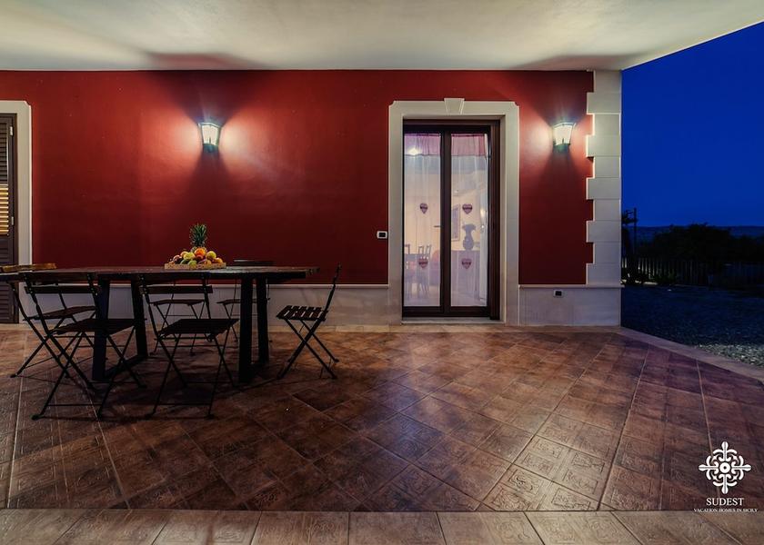 Sicily Solarino Porch