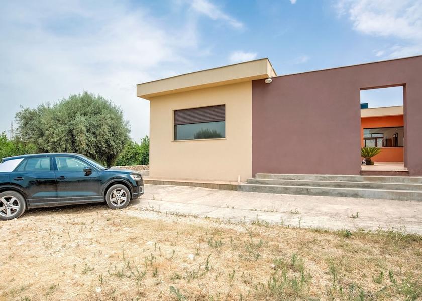 Sicily Solarino Exterior Detail