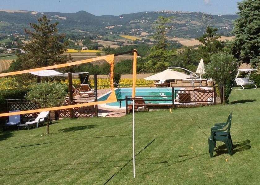 Marche Cingoli Garden