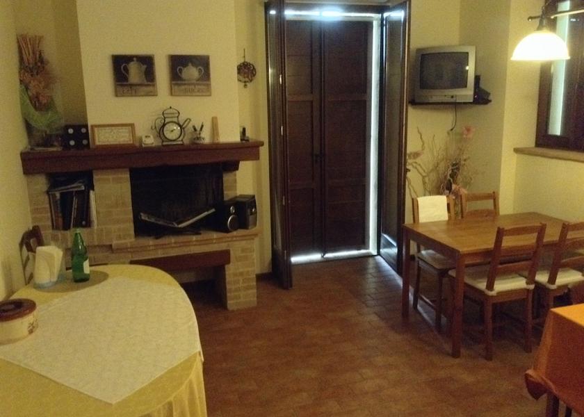Marche Cingoli Interior Entrance