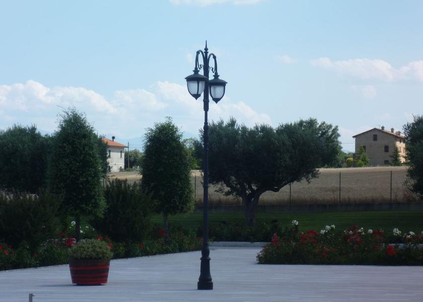 Marche Cingoli Exterior Detail