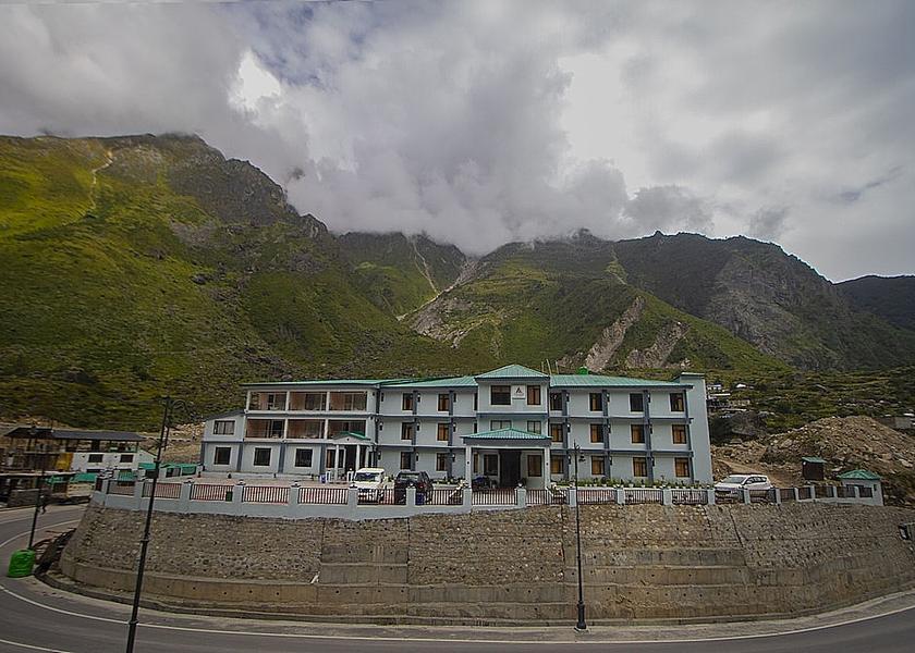 Uttarakhand Badrinath Facade
