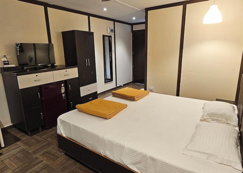 Maharashtra Guhagar Room