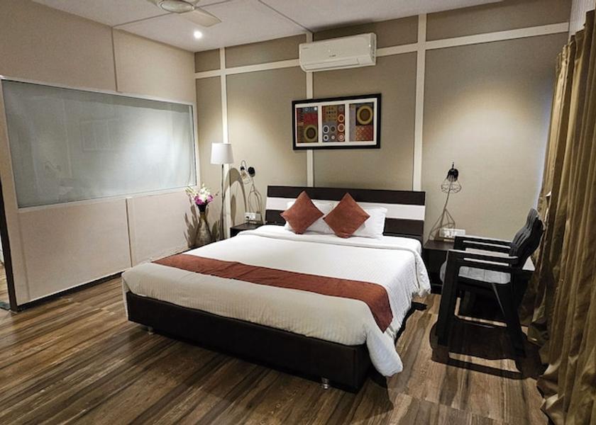 Maharashtra Guhagar Room