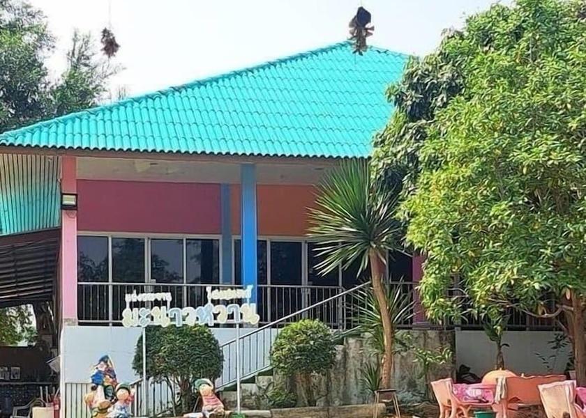 Phetchaburi Kaeng Krachan Facade