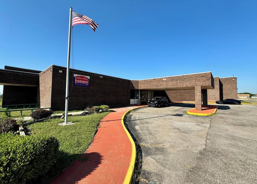 Kansas Hiawatha Facade