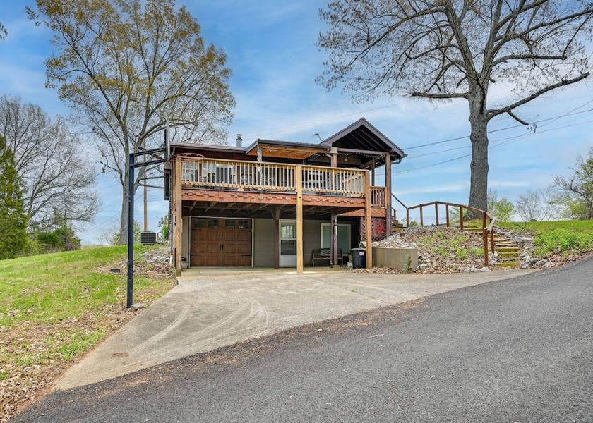 Kentucky Gilbertsville Interior Entrance
