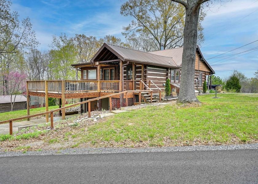 Kentucky Gilbertsville Interior Entrance