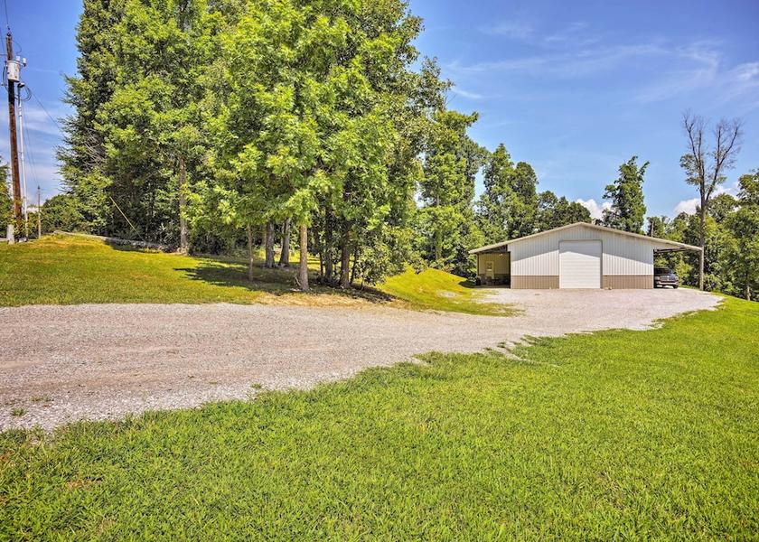 Kentucky Gilbertsville Interior Entrance
