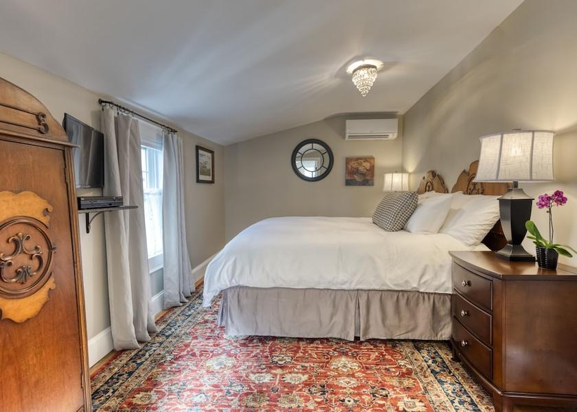 New York Hammondsport Room