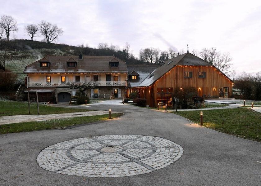 Bourgogne-Franche-Comte Salins-les-Bains Facade