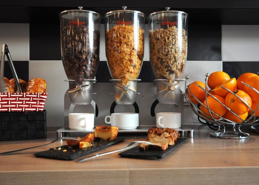 Bourgogne-Franche-Comte Sance Breakfast buffet