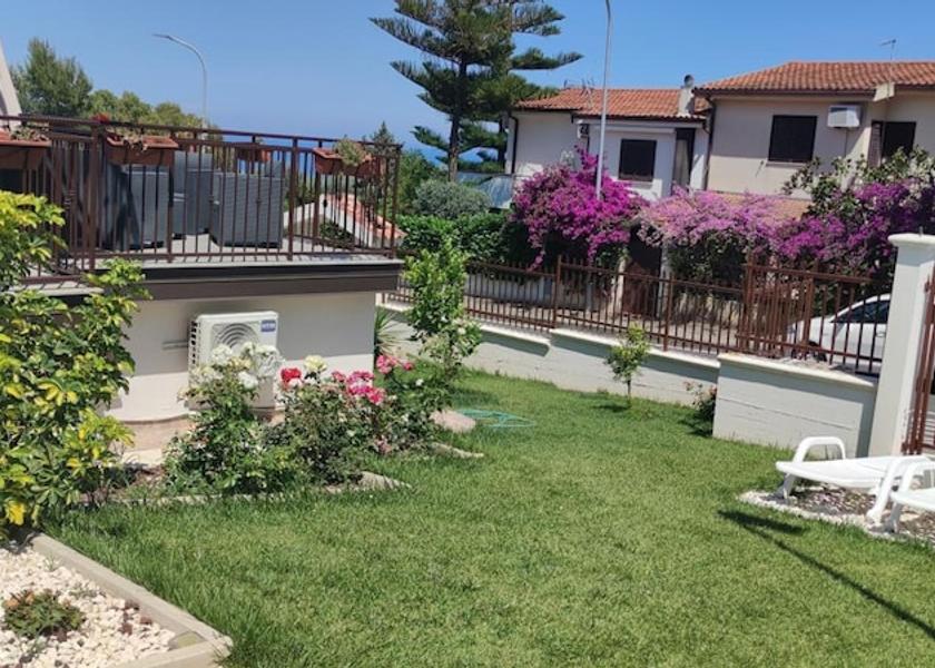 Calabria Roseto Capo Spulico Property Grounds