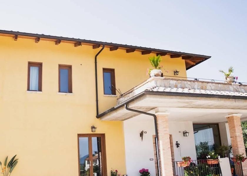 Lazio Castelforte Exterior Detail