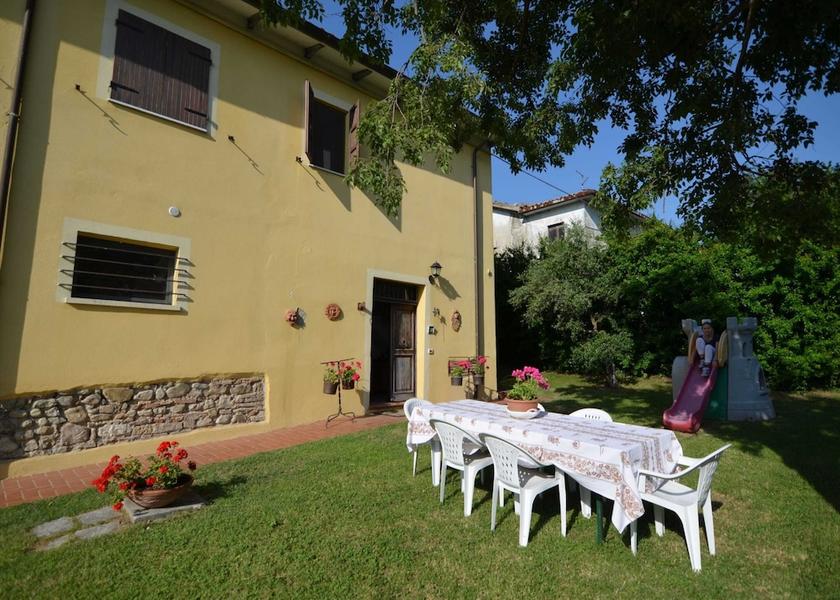 Rimini Montescudo Dining Area