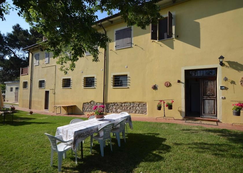 Rimini Montescudo Dining Area