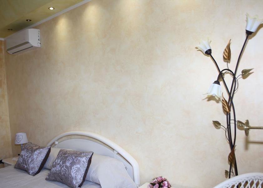 Calabria Locri Room