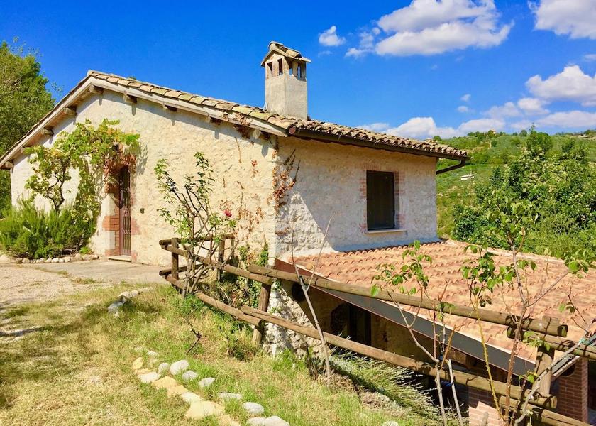 Umbria Montefranco Facade