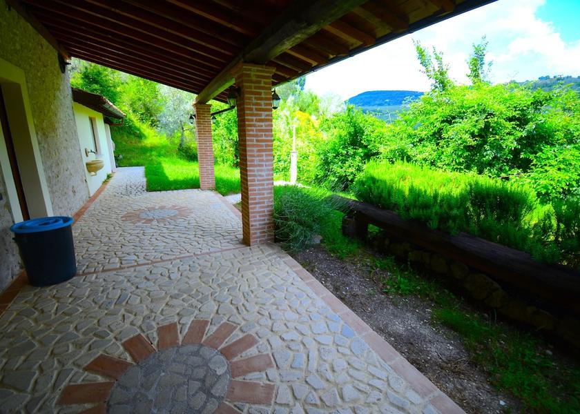 Umbria Montefranco Porch