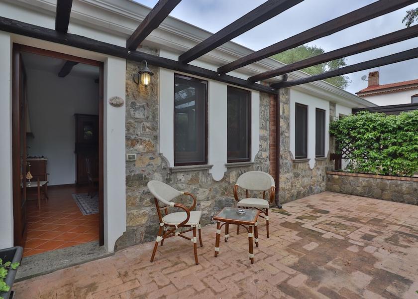 Campania Ispani Terrace