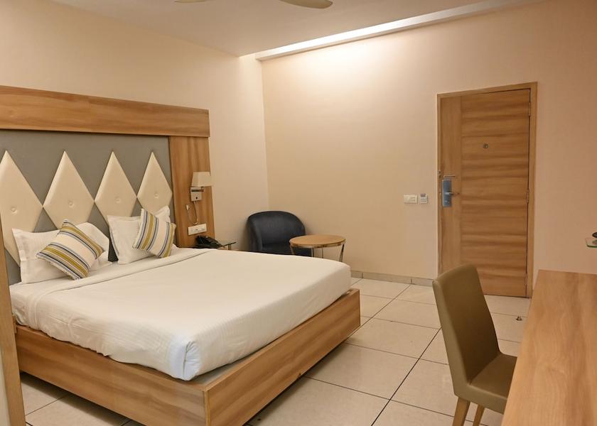 Gujarat Bharuch Room