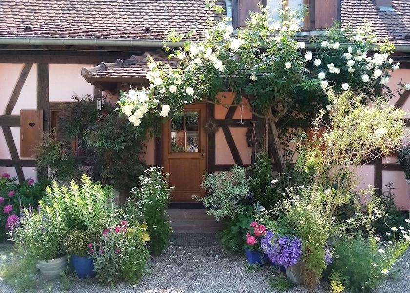 Grand Est Hilsenheim Exterior Detail