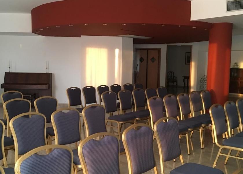 Campania Vallo Della Lucania Meeting Room